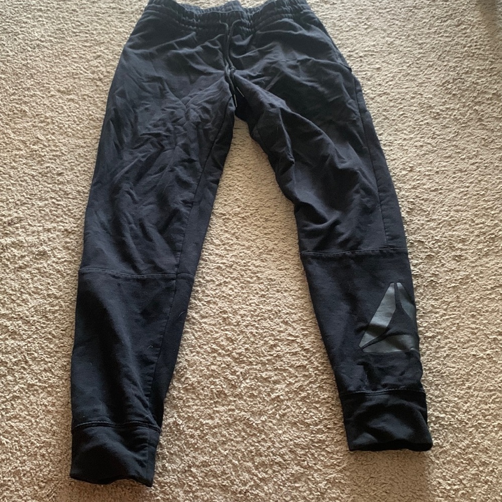 Size m black Reebok workout sweatpants